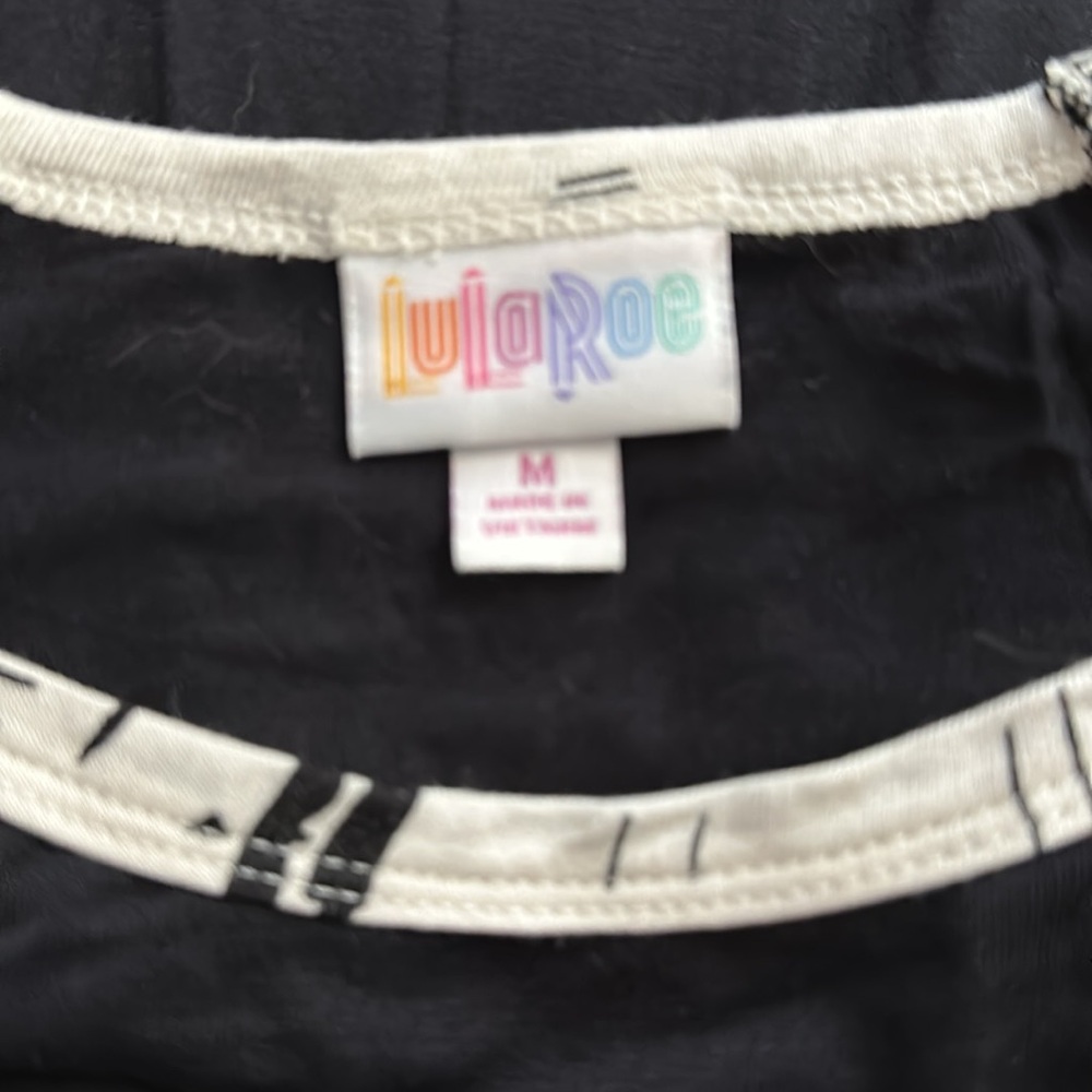 LuLaRoe Randy top - Picture 2 of 2